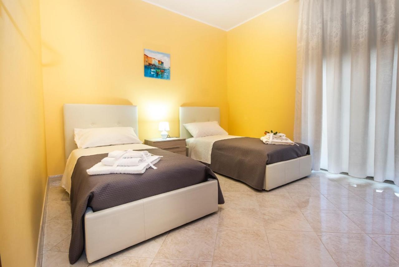 Etna Sunshine Apartment Linguaglossa Bagian luar foto