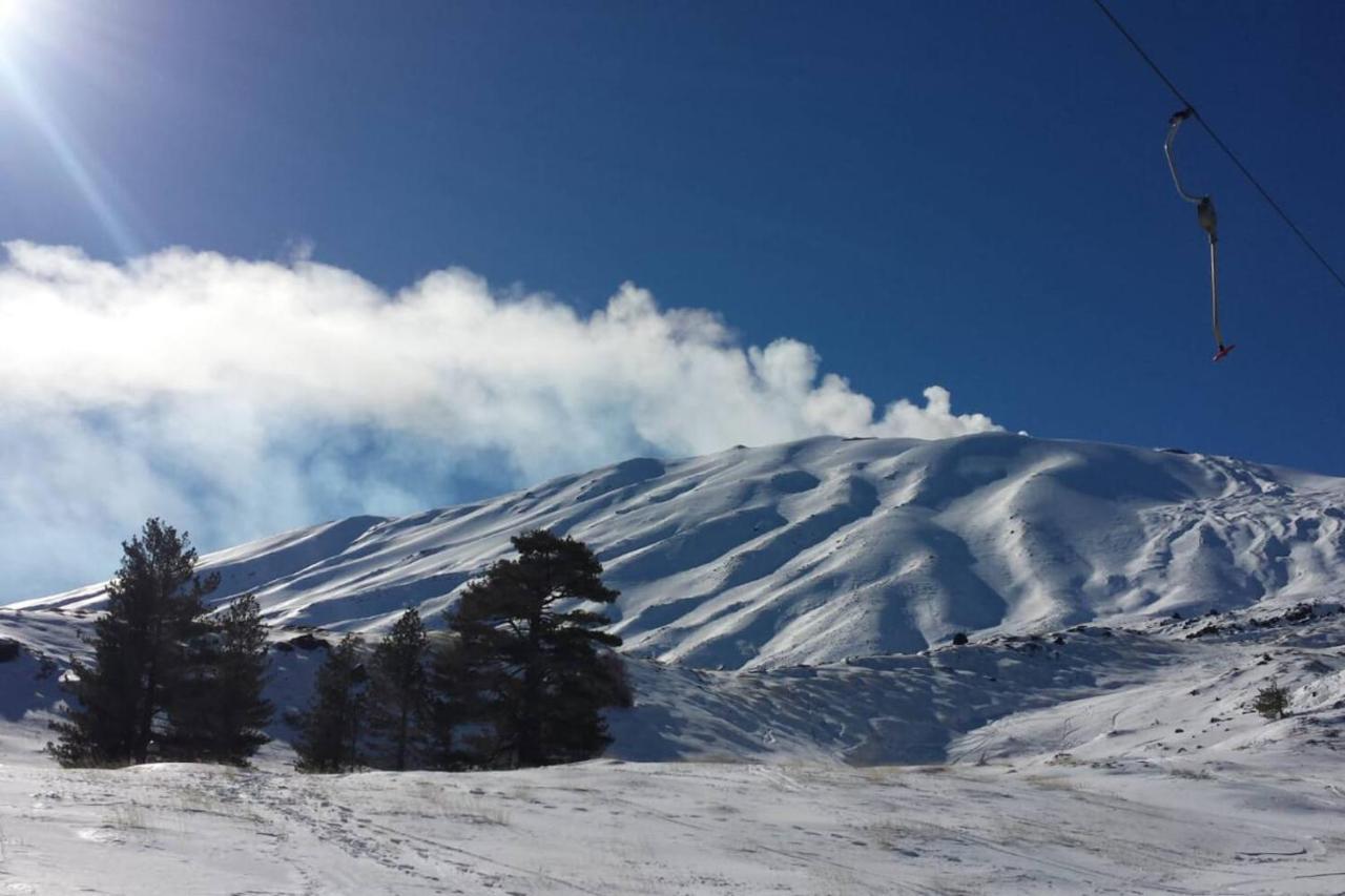 Etna Sunshine Apartment Linguaglossa Bagian luar foto