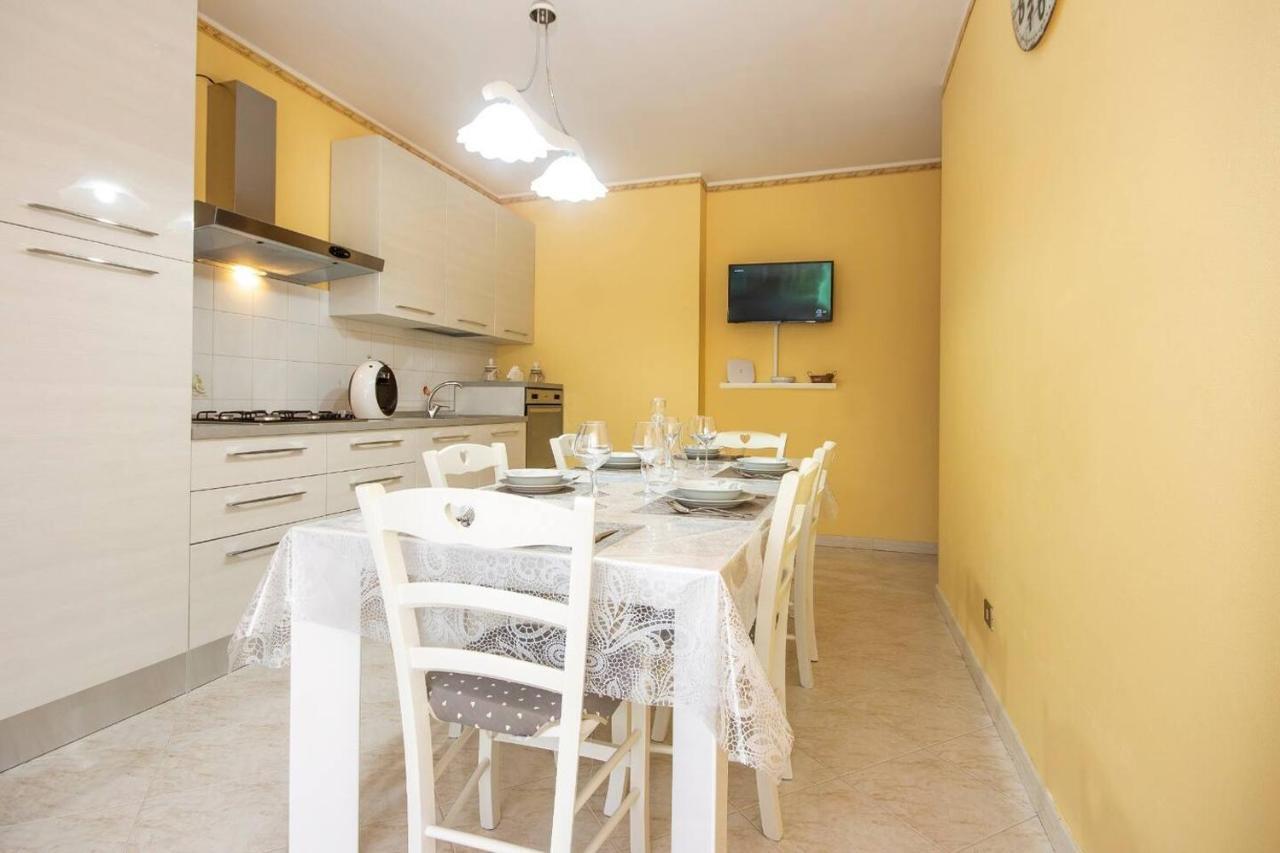 Etna Sunshine Apartment Linguaglossa Bagian luar foto