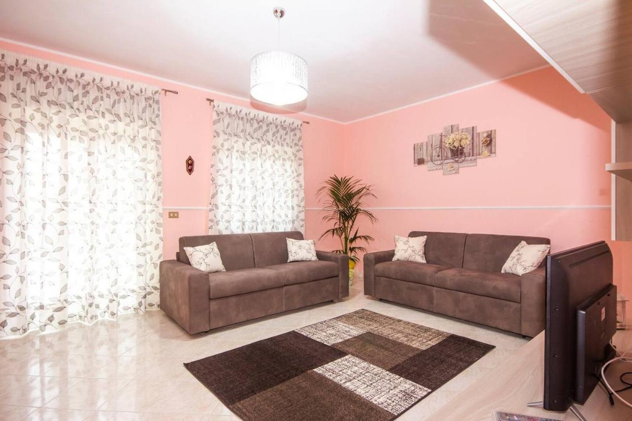 Etna Sunshine Apartment Linguaglossa Bagian luar foto