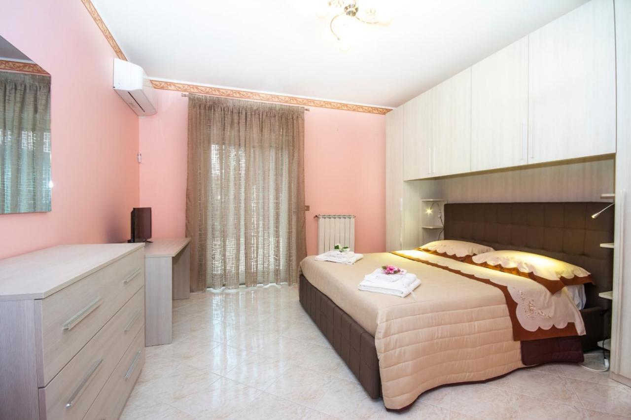 Etna Sunshine Apartment Linguaglossa Bagian luar foto